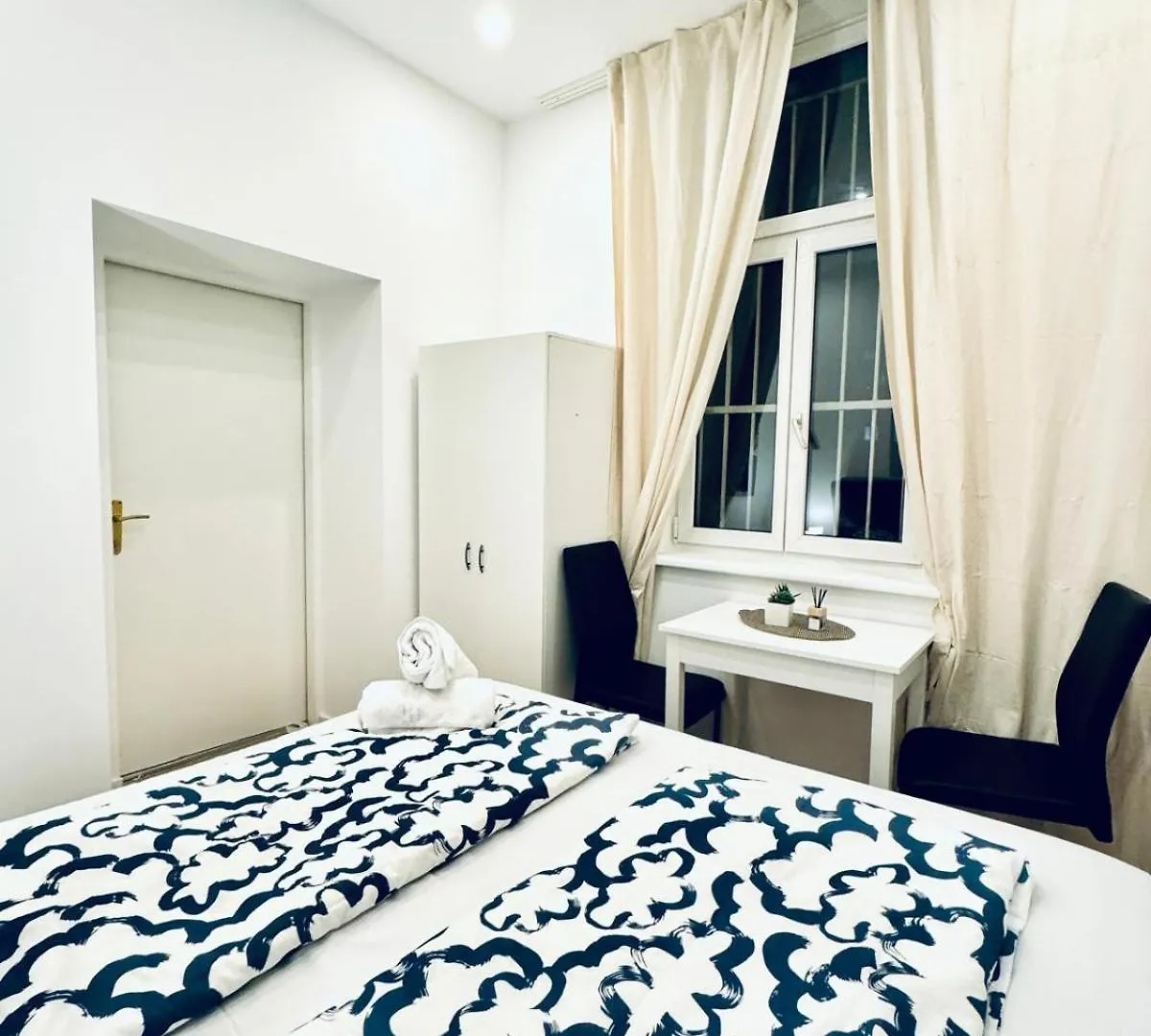 Convenient Stay 4Br Shared Apt For 11P, 10 Min To Atzgersdorf Vienna 0*,  Austria