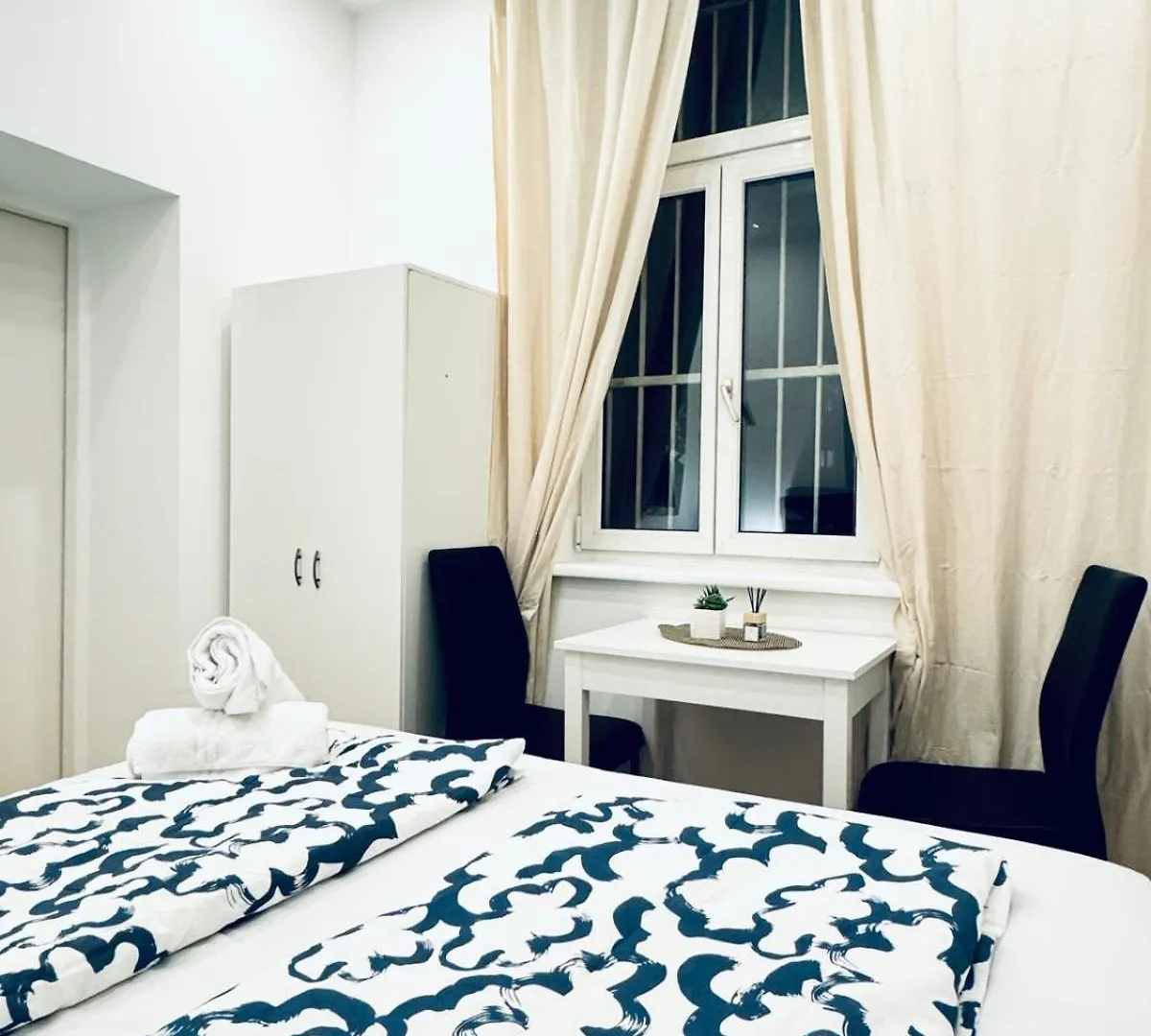 Convenient Stay 4Br Shared Apt For 11P, 10 Min To Atzgersdorf Vienna