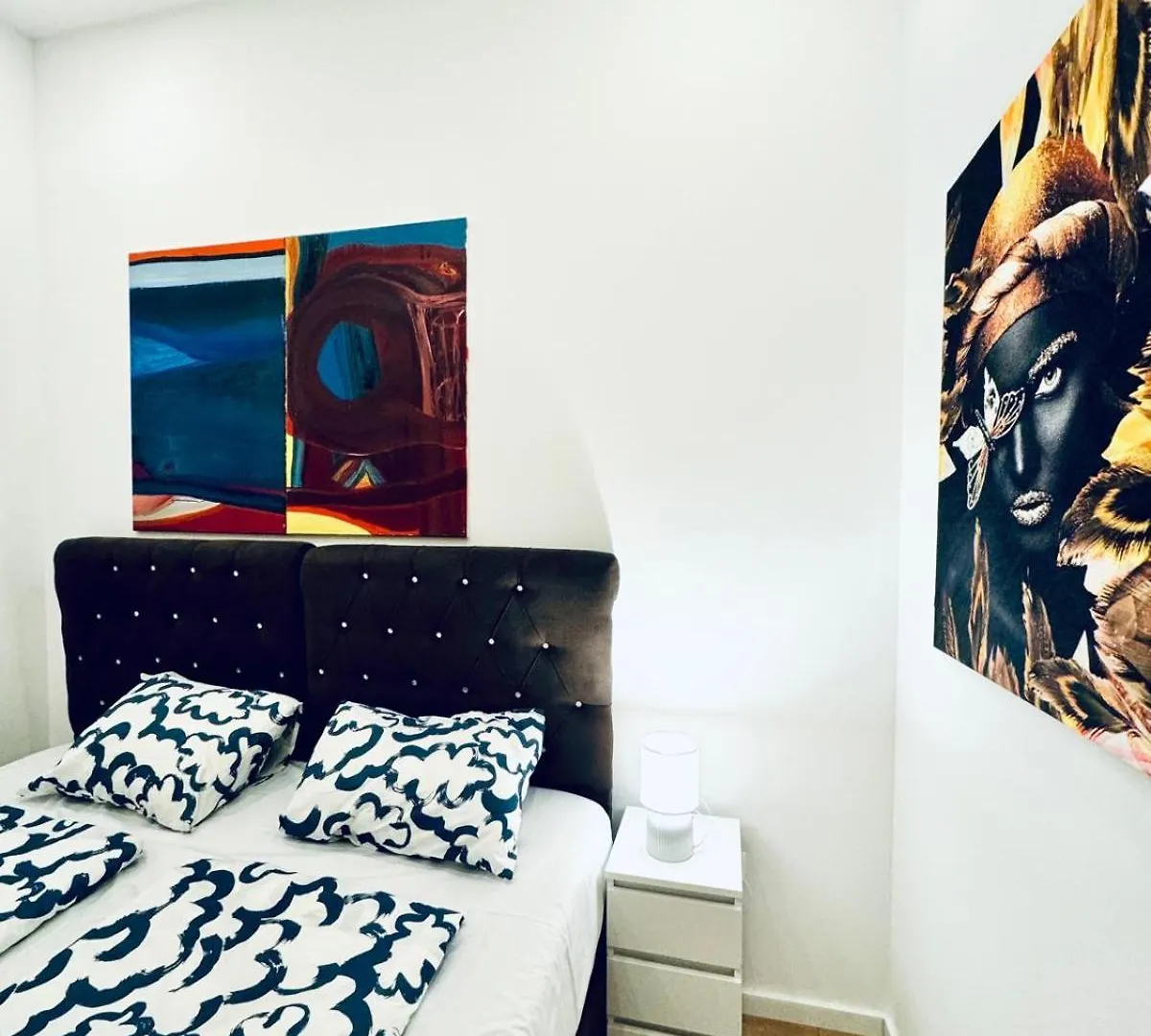 Apartment Convenient Stay 4Br Shared Apt For 11P, 10 Min To Atzgersdorf Vienna