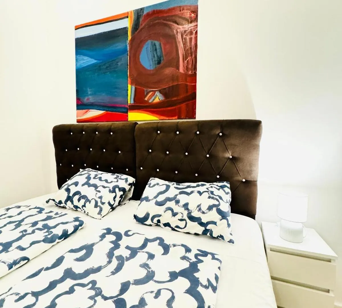 Apartment Convenient Stay 4Br Shared Apt For 11P, 10 Min To Atzgersdorf Vienna