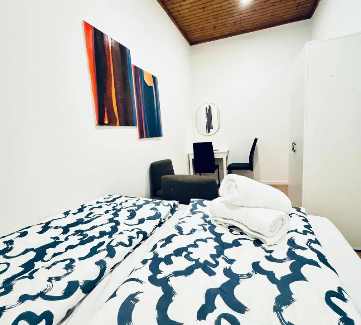 Apartment Convenient Stay 4Br Shared Apt For 11P, 10 Min To Atzgersdorf Vienna