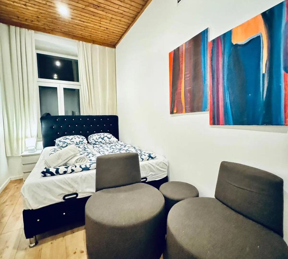 Apartment Convenient Stay 4Br Shared Apt For 11P, 10 Min To Atzgersdorf Vienna Austria