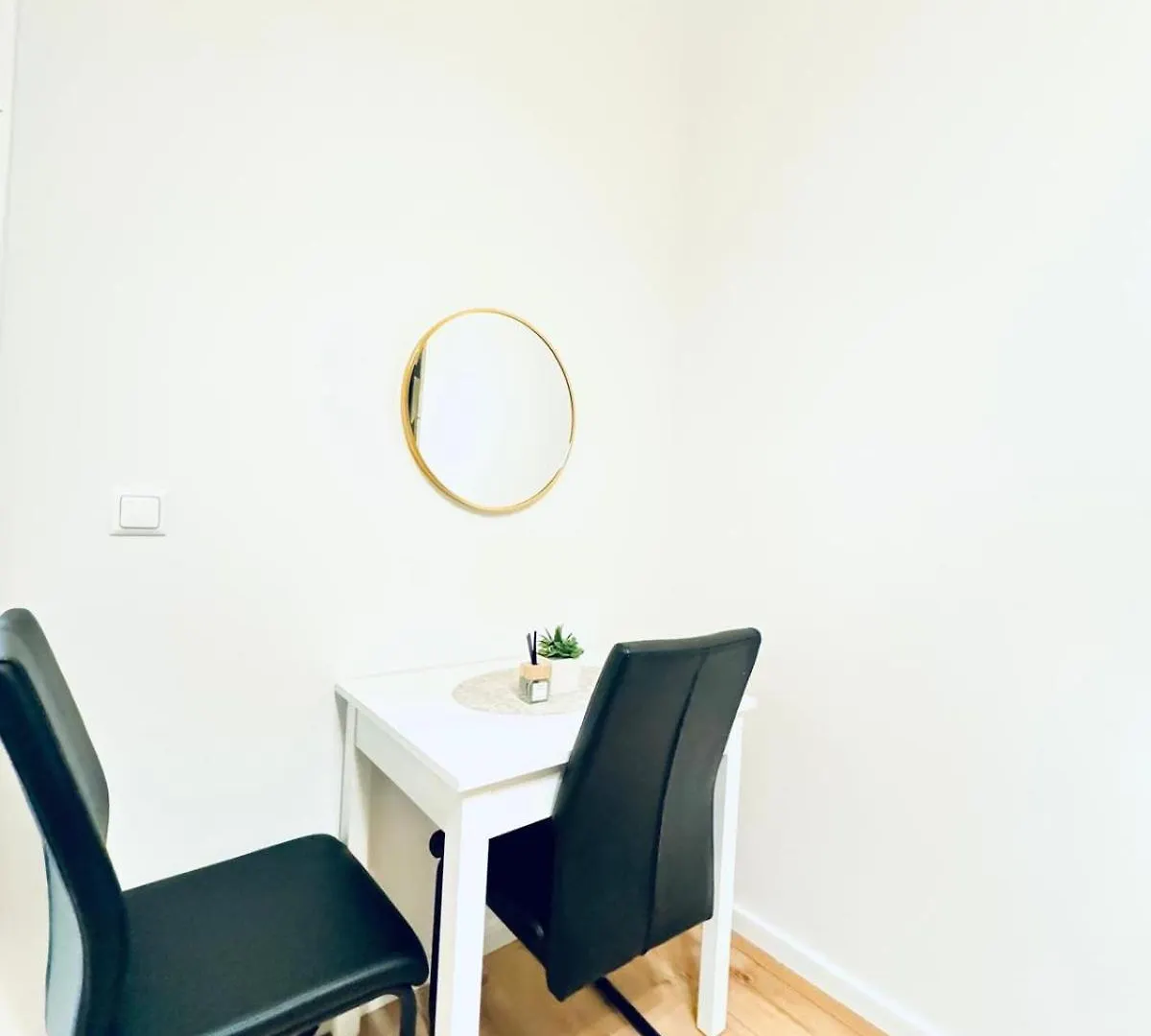 Convenient Stay 4Br Shared Apt For 11P, 10 Min To Atzgersdorf Vienna Apartment
