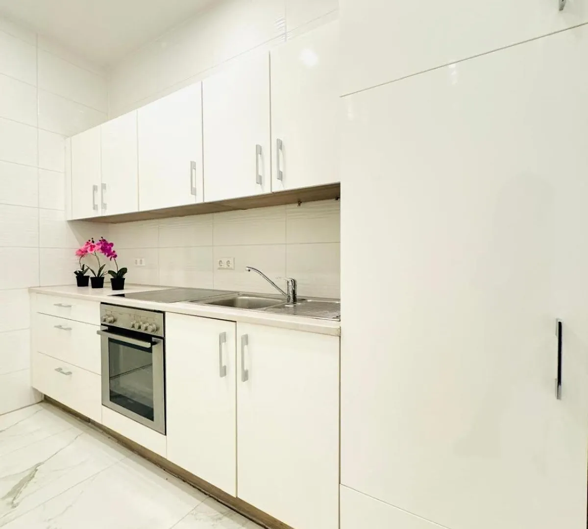 Apartment Convenient Stay 4Br Shared Apt For 11P, 10 Min To Atzgersdorf Vienna