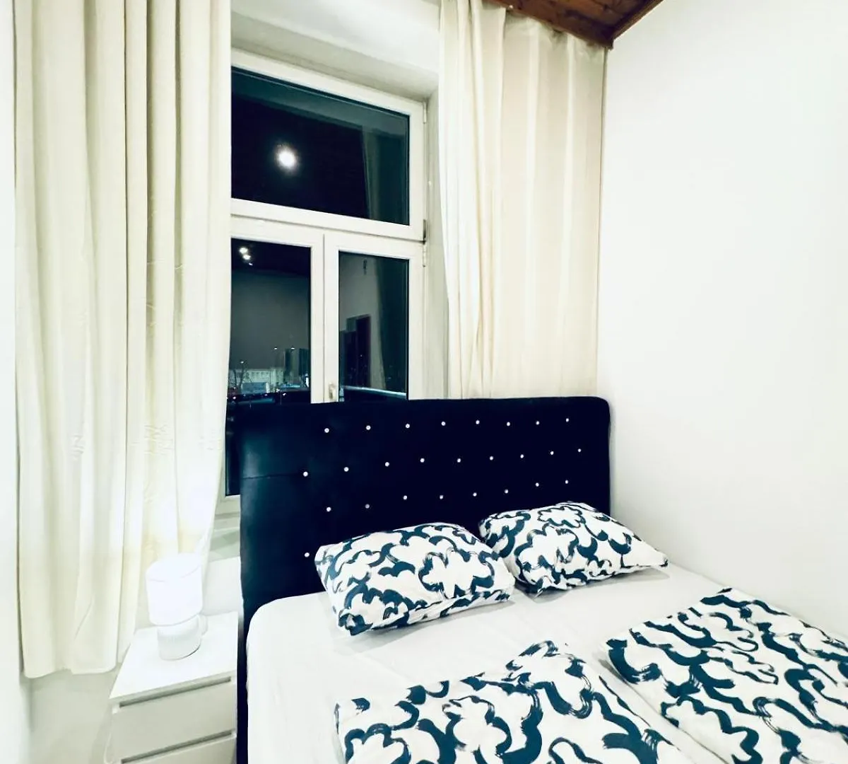 Convenient Stay 4Br Shared Apt For 11P, 10 Min To Atzgersdorf Vienna Apartment