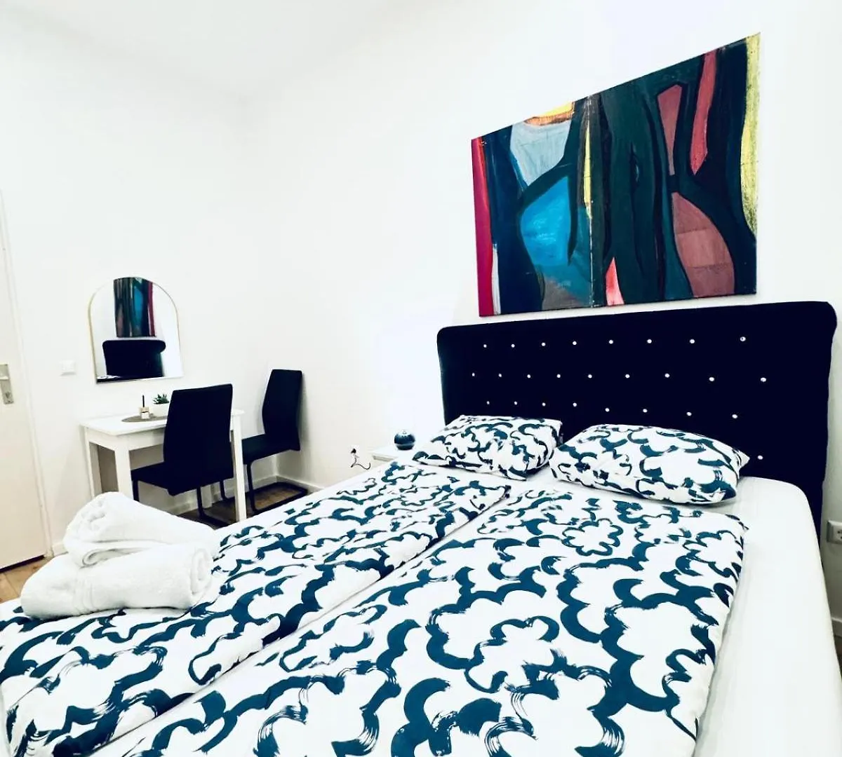 Convenient Stay 4Br Shared Apt For 11P, 10 Min To Atzgersdorf contacts