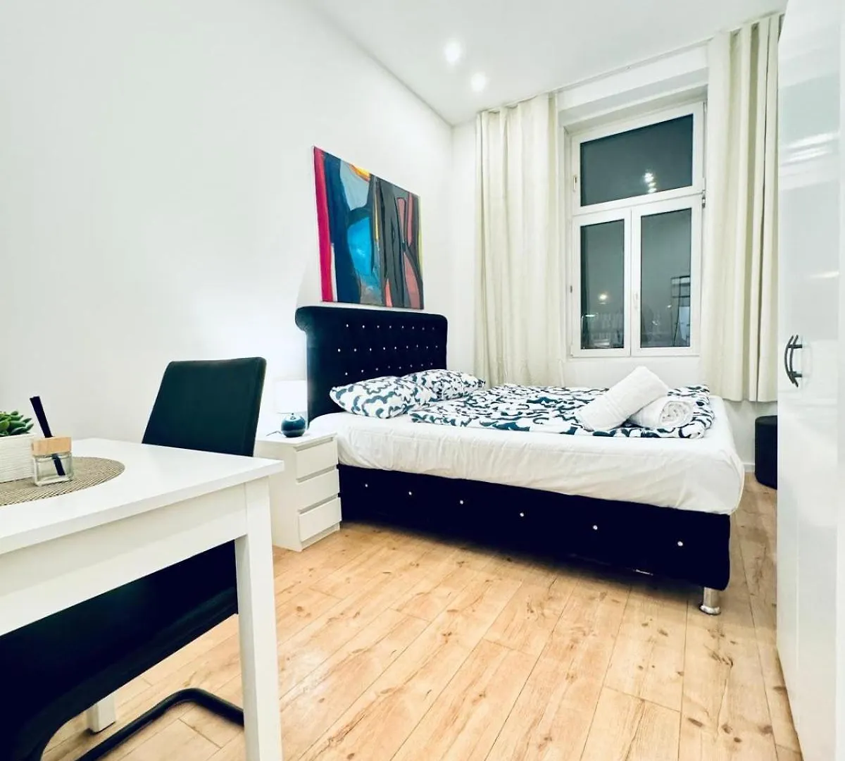 Apartment Convenient Stay 4Br Shared Apt For 11P, 10 Min To Atzgersdorf Vienna Austria